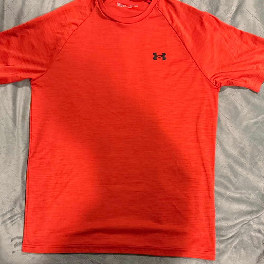 Under Armour Men's Vibrant orange Tee